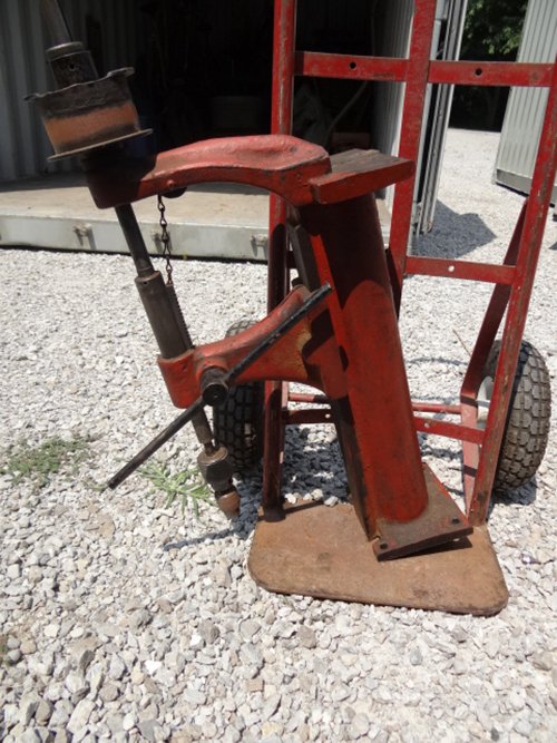 Property photo 118 - Personal Property Auction, Tractors, Dozer, Implements, Lawn & Garden, Tools, Antiques, Furniture & Household